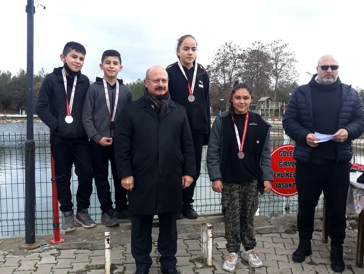 GSB_Usak's tweet photo. Atletizm Geliştirme Projesi Analig Seçmeleri, Sivaslı İlçemizde yapılan seçmelerle tamamlandı.🏃🏃‍♀️
@gencliksporbak 
@kasapoglu https://t.co/oAsEq8Izv6