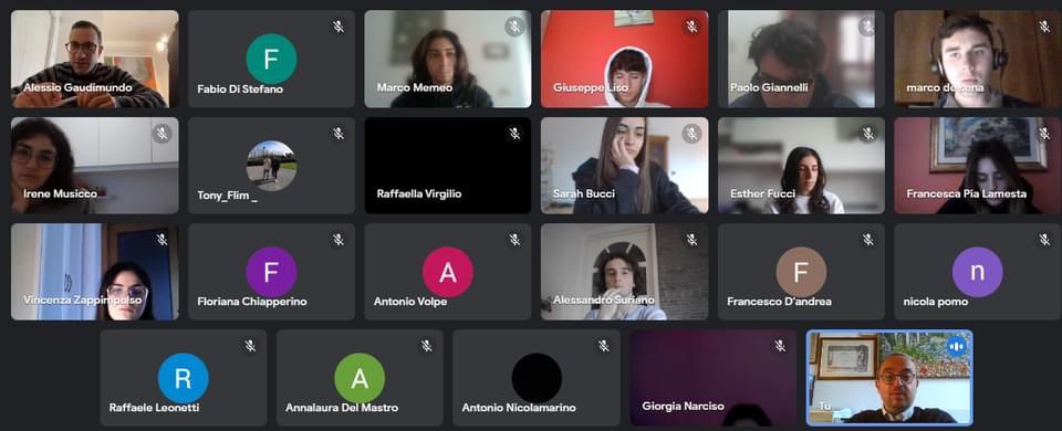 ☀️Concluso il progetto  "RE-START Ricomincio da me" che ha coinvolto le classi 5C e 5L dell’ Ites Les Carafa Andria. Un grazie alle scuole di Massafra, Ceglie Messapica, Minervino Murge, Nardò e San Severo. 
Diffondiamo la cultura d'impresa partendo dai ragazzi  🚀 !!

#startup