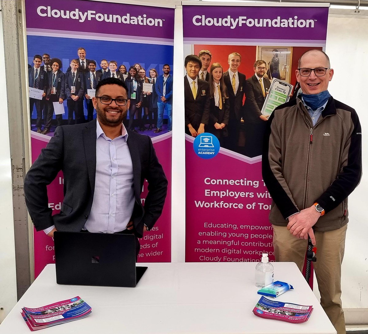 CloudyFoundation were thrilled to be at the #BucksSkillShow today speaking to the youth about careers in the #techindustry and answering any questions they may have!

📸 David Hall, founder of <a href="/Cloudy_IT_UK/">CloudyIT</a> and Dave Oxley - trustee of the CloudyFoundation. 
....
#cloudyfoundation