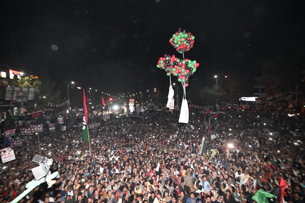 SiyalTariqAnwar's tweet image. Congratulations to everyone who took part in #AwamiMarch 

Chairman PPP @BBhuttoZardari Congrats to All Jiyalas for successful Long March