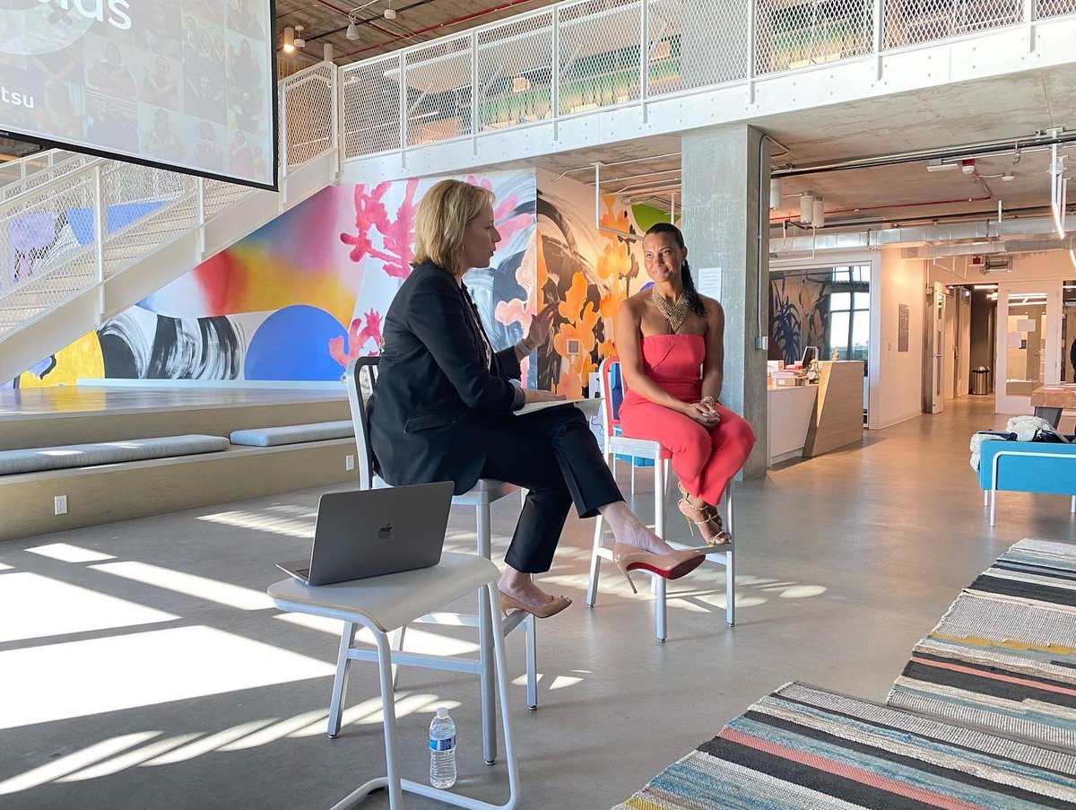 Angela_M_Guzman's tweet photo. A proud moment bringing together my CEO #JackiKelley and personal mentor and friend @cnsimmons for #IWD2022 at @dentsuintl - these ladies are #BreakingTheBias daily and empowering women (and men) along the way. My cup is full. 💫

#dentsuproud #ItTakesTwo #backinmyelement https://t.co/A1NZaf3zbu