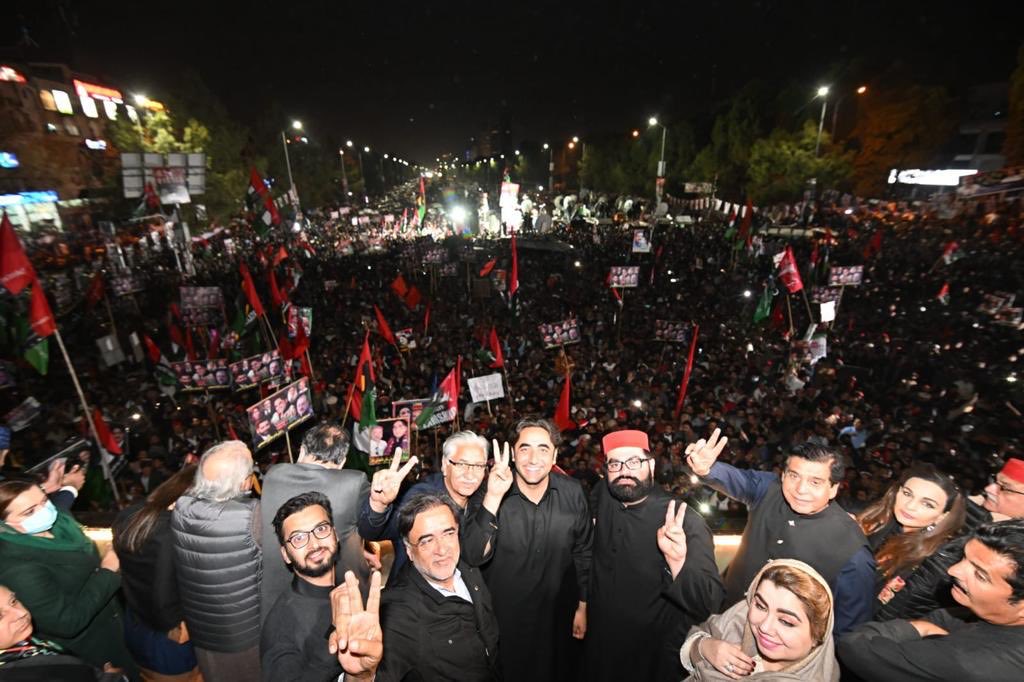 SiyalTariqAnwar's tweet image. Congratulations to everyone who took part in #AwamiMarch 

Chairman PPP @BBhuttoZardari Congrats to All Jiyalas for successful Long March