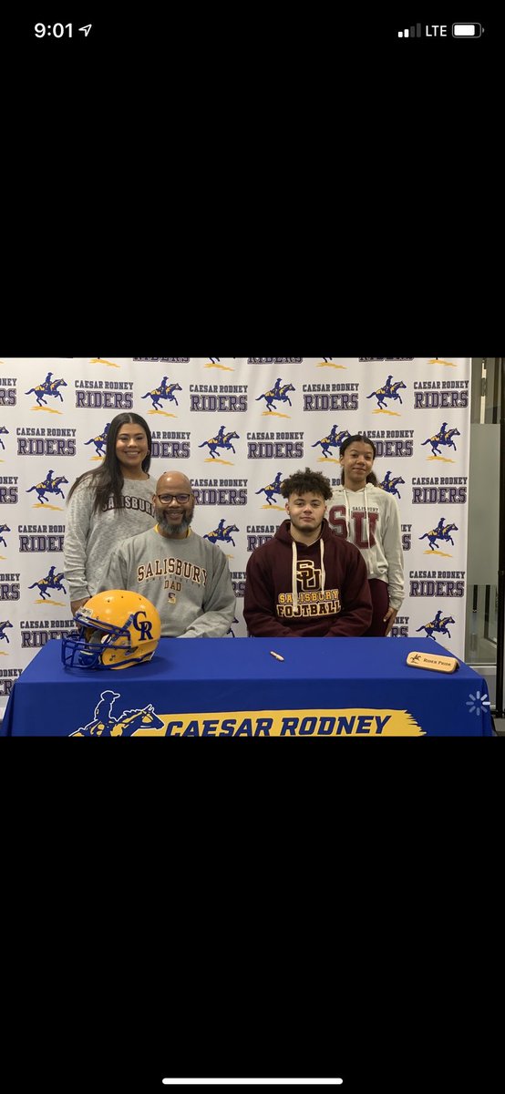 clayfriend_7's tweet photo. I am proud to announce my commitment to play at Salisbury University! @SeaGullFootball #gogulls https://t.co/Z4GeRksU8q