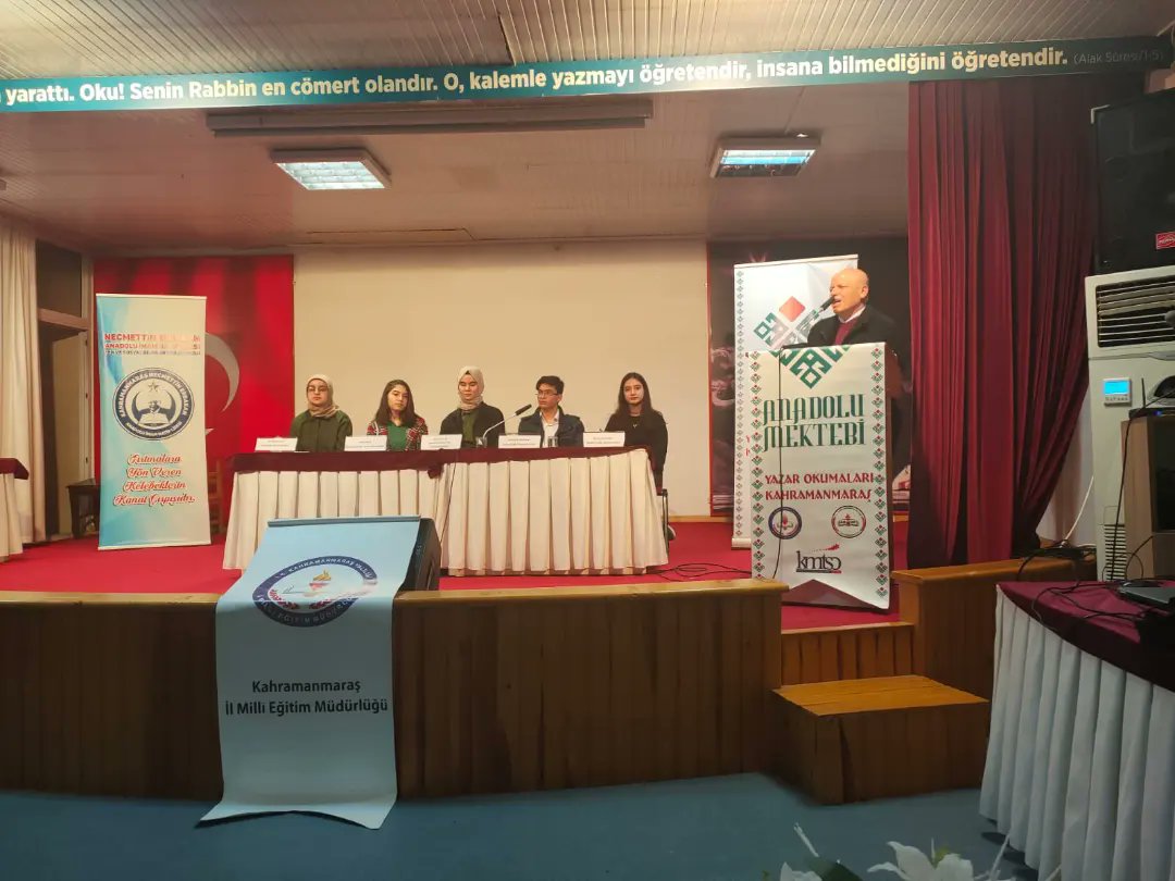 ibrahimcalik46's tweet photo. "Anadolu Mektebi 2. Panel Programımızdan" kareler📸
Hikayemizin yarım asırlık yerli sesi Mustafa Kutlu'dan "Tren Fısıltıları" adlı panel metnimizle güzel bir oturum oldu. Emeği geçen öğretmenlerimize ve öğrencilerimize teşekkür ederiz. 📃✒ https://t.co/LVatJCaU02