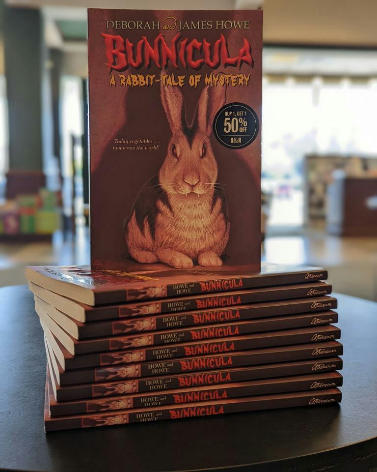 BNModestoCA's tweet photo. Want something a bit spooky for the kids? Come check out our new Young Readers Classic pick Bunnicula A Rabbit-Tale of Mystery by Deborah and James Howe! #bnmodestoca #youngreaders #classicreads #Classics #bunnicula https://t.co/4N4Yp1IQHk