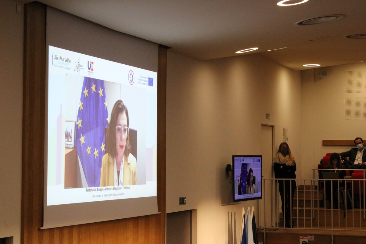 “We at the European Commission support this initiative becuase Africa is a big strategic priority. Equal partnership and shared ownership are the key words.”

Maria Cristina Russo, Director for International Cooperation, EC DG R+I welcomes CIVIS partnerships with #Africa.
