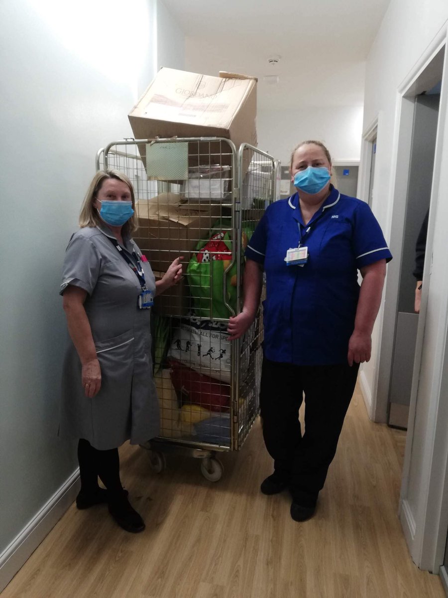 CURRTmidNotts's tweet photo. We could not be more more proud of the generosity of the staff from @CURRTmidNotts and @AndAshfield ! In the space of a few days they have donated an incredible amount of supplies, now on their way to help displaced families in Ukraine…..1/2 https://t.co/f2OjgelOzh