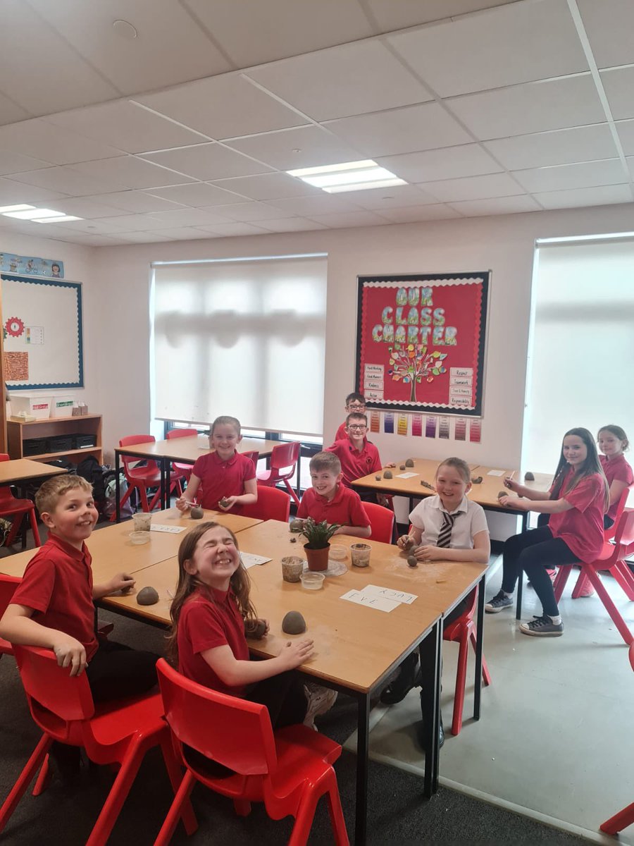 LanarkPrimary's tweet photo. Pottery Club! #SpringBackIntoClubs https://t.co/xwcGFjlgQg