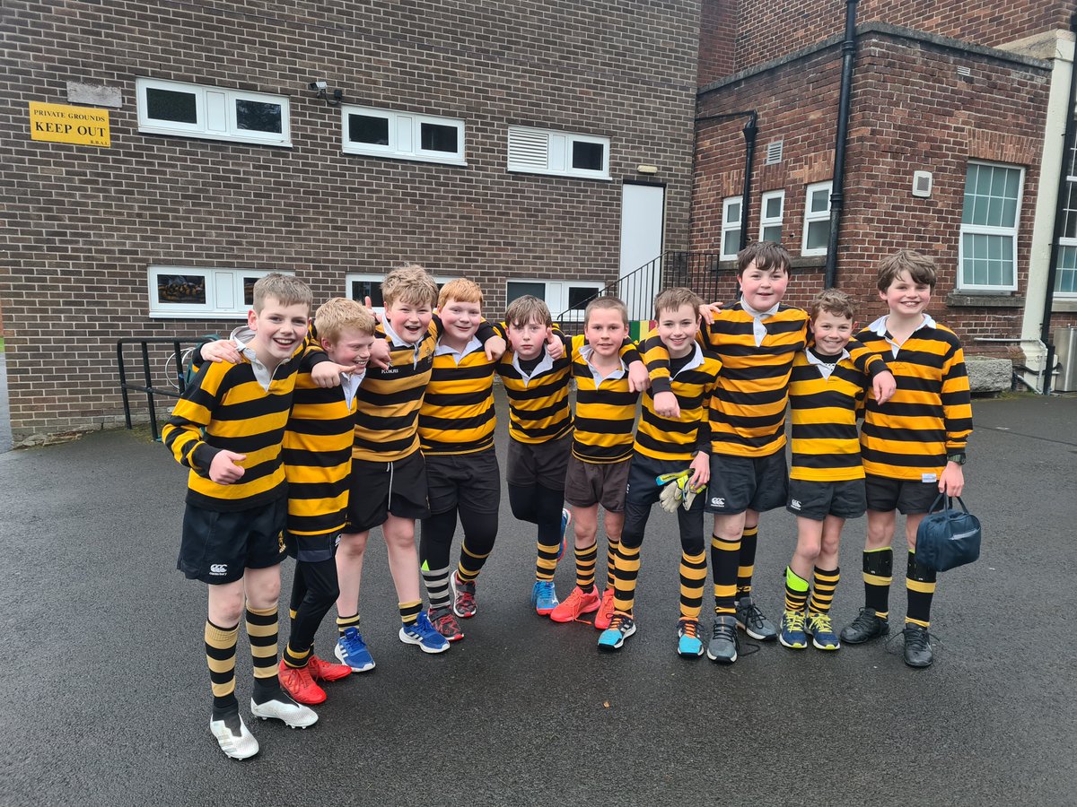 A fiercely contested match saw the Inchmarlo boys prevail against Stranmillis in a friendly thanks to first-half goals from Patrick and Archie. Goalkeeper Nicholas produced some fantastic saves throughout the match to keep the score at 2–1. Well done boys!
#madebyinchmarlo