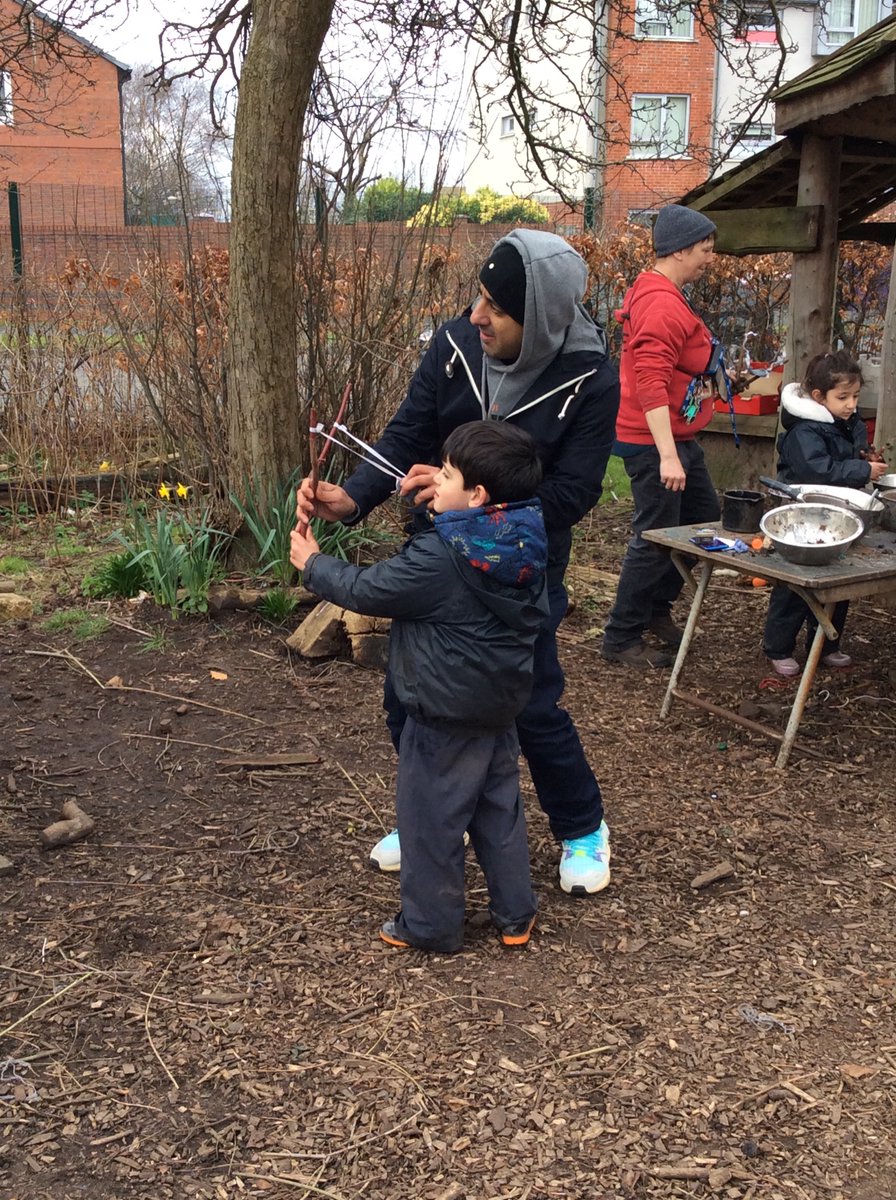 So lovely to have parents join us for our forest school session this afternoon. Catapulting, hammering and balancing...they did it all! 😊
<a href="/WindsorCP/">Windsor CP</a>