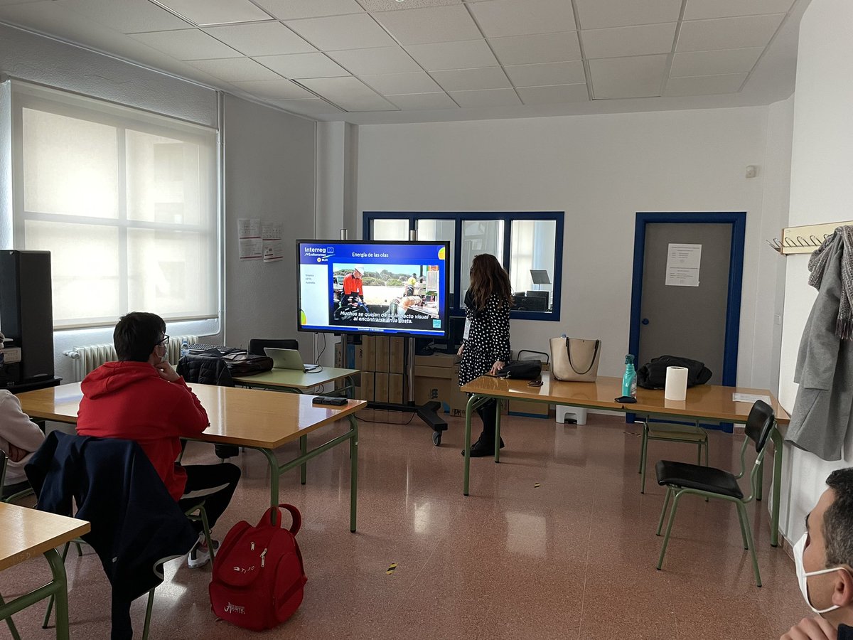 cpmrequena's tweet photo. Muy ilusionad@s con nuestra participación en el proyecto @bluedeal_med. Gracias a @mamenrenovell y al @ceeivalencia por la iniciativa. Ampliamos nuestra mirada uniendo arte, música y energías renovables marinas! https://t.co/yRwbx55muk