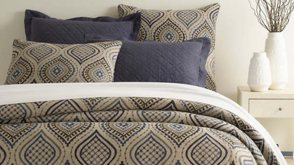 If there ever was a day to cozy up &amp; stay in bed. 🥶 Our latest arrivals in bedding are thick, luxurious, rustic linen perfection. @annieselke