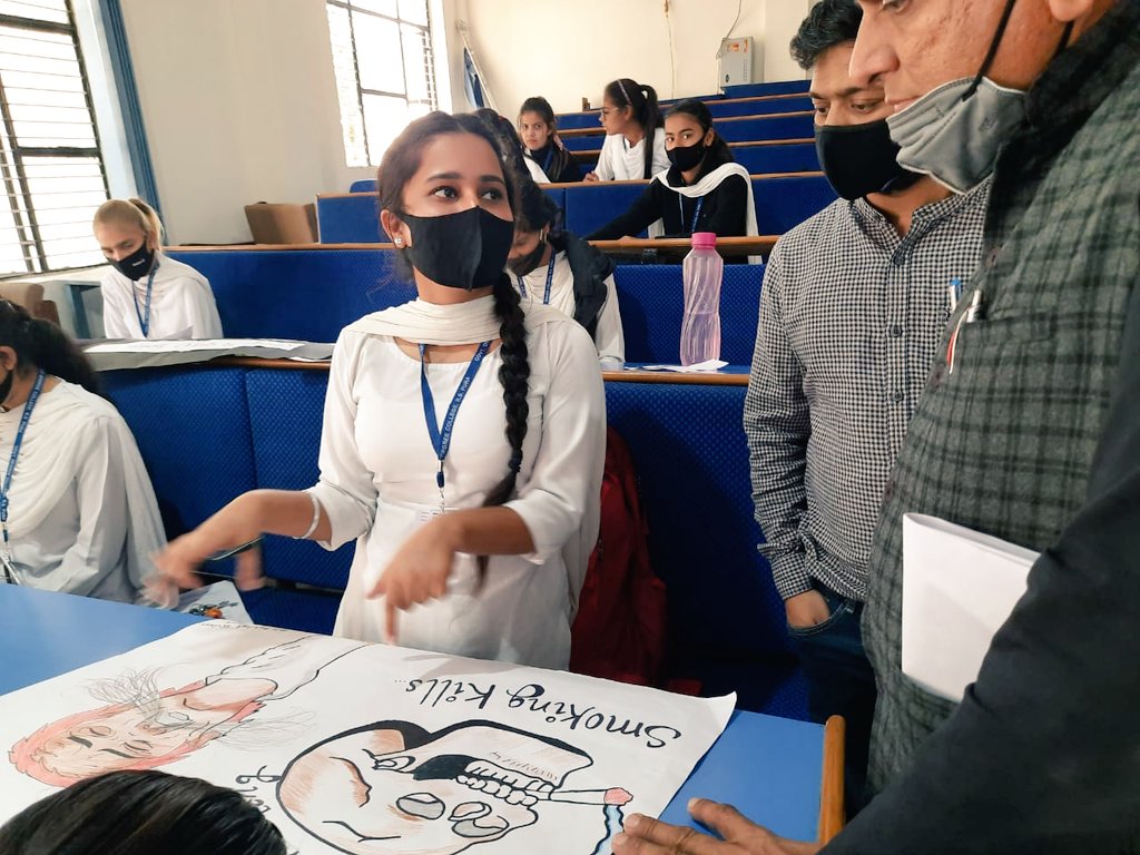 GDC_RS_Pura_NCC's tweet photo. NCC SW Cdts (2J&amp;K Girls BN) from GDC RS Pura,Jammu participated in poster making competition on 'National No Smoking Day'.
@DteJKL 
@HQ_DG_NCC 
@RanjanMahajan6 
@adgpi https://t.co/oP8yJUMWkm