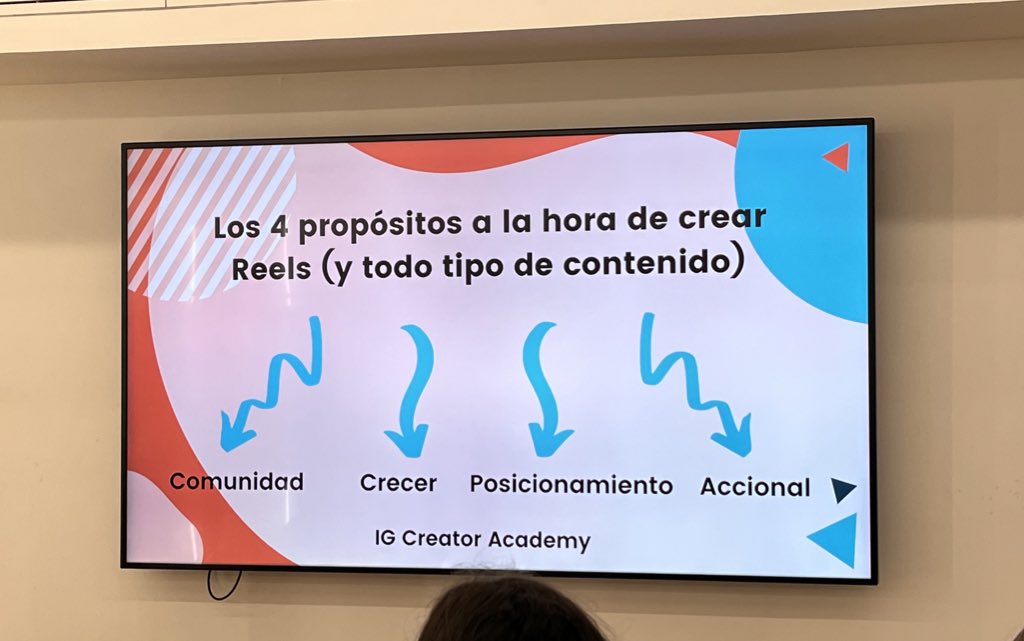 bcnTB's tweet photo. 📽✈️🌴 Nos encanta contar historias viajeras… ¡por todos lados y a todas horas!
🧑🏫 Y hoy estamos en #PangeaBCN para aprender más y mejor sobre #Instagram Reels con un experto 🔝🔝🔝: Juan Galán de IG Creator Academy. https://t.co/K65XeHUZOW
