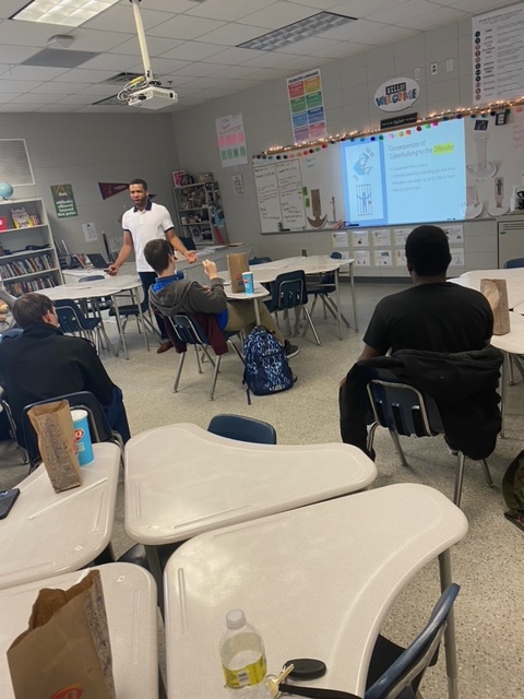 MrsJacksonSEC's tweet photo. Thank you to the Long County High ECE Team for hosting this wonderful event informing students on the appropriate use of social media! Thank you Professor Drummer for taking the time out to share your knowledge with our students! @LongCoSchools https://t.co/kEKE23XqsG