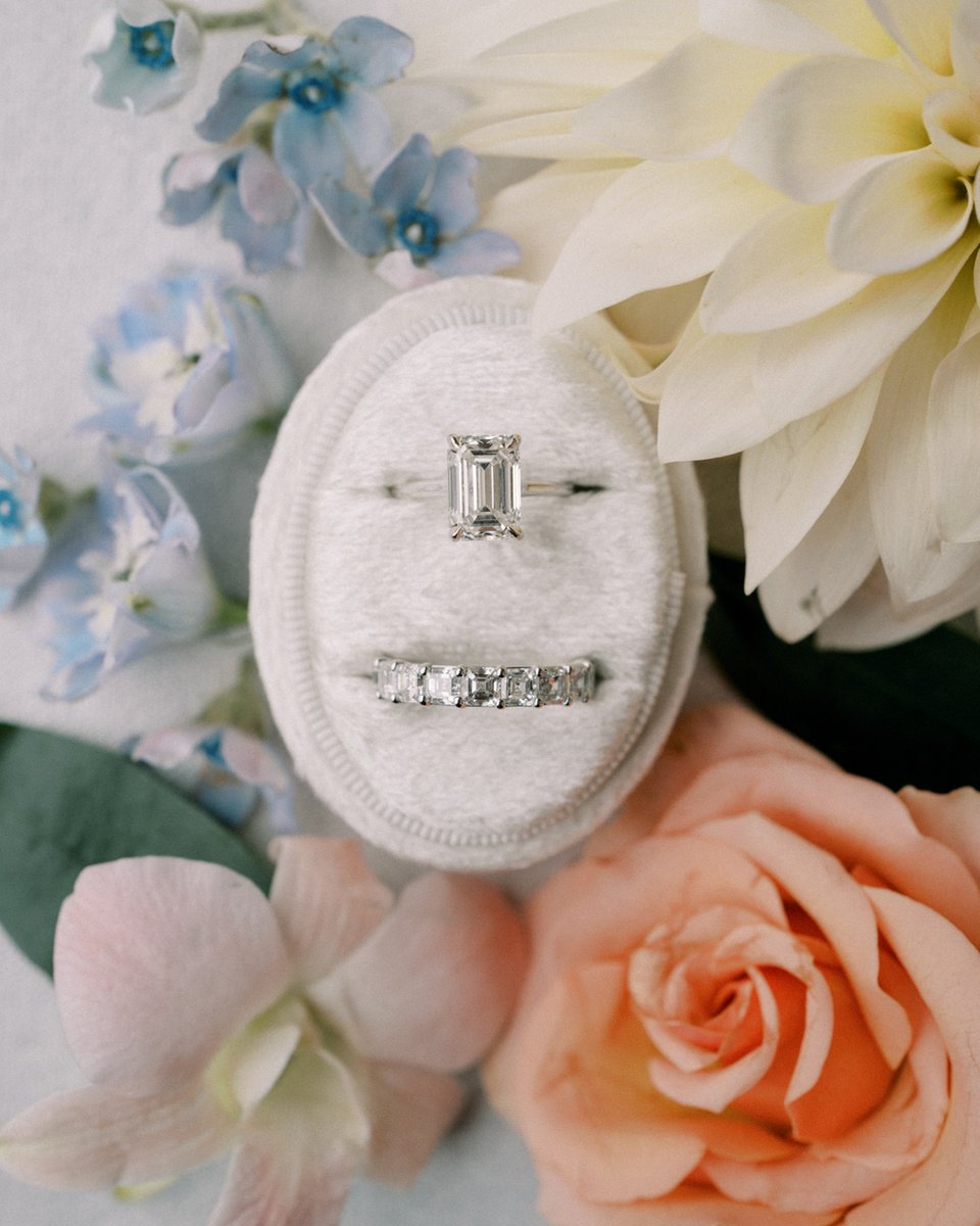 ashergardner's tweet photo. “Many individuals have, like uncut diamonds, shining qualities beneath a rough exterior.” – Juvenal

Venue/Cake @ninetyacres 
Hair/Makeup artist @tietheknotweddinghouse
Florist @oneflowerbyl
Dress @moniquelhuillier
Rings @verstolo
Invitations @anticipateinvitations
Videogra https://t.co/8tmNitSyP4