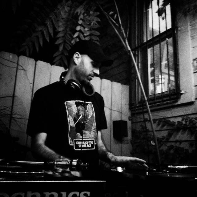 I'm coming out of hiding for a little set next week with friends PROBLEMS @touch_people &amp; <a href="/hotscience_mke/">Hot Science</a> at <a href="/CactusClubMKE/">Cactus Club</a> wednesday 3.16.22 // 8pm!
Hope to see and melt some faces.

linktr.ee/thedemix

cactusclubmilwaukee.com/events/problem…