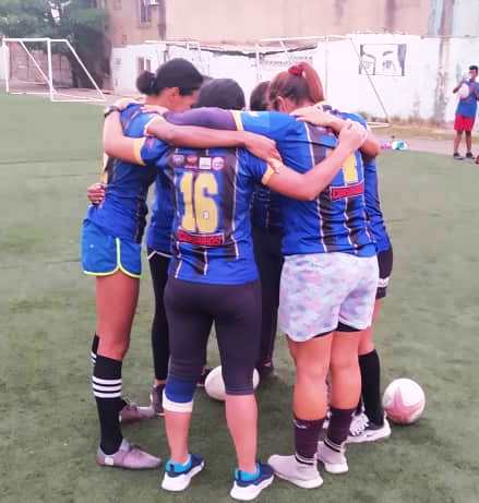 CorsariosARC's tweet photo. Feliz Día de la mujer...🏃‍♀️
Y a nuestras guerreas de campo porque:
“No se nace mujer, se llega a serlo.” Simone de Beauvoir (1908-1986) https://t.co/kCyEMFukWY