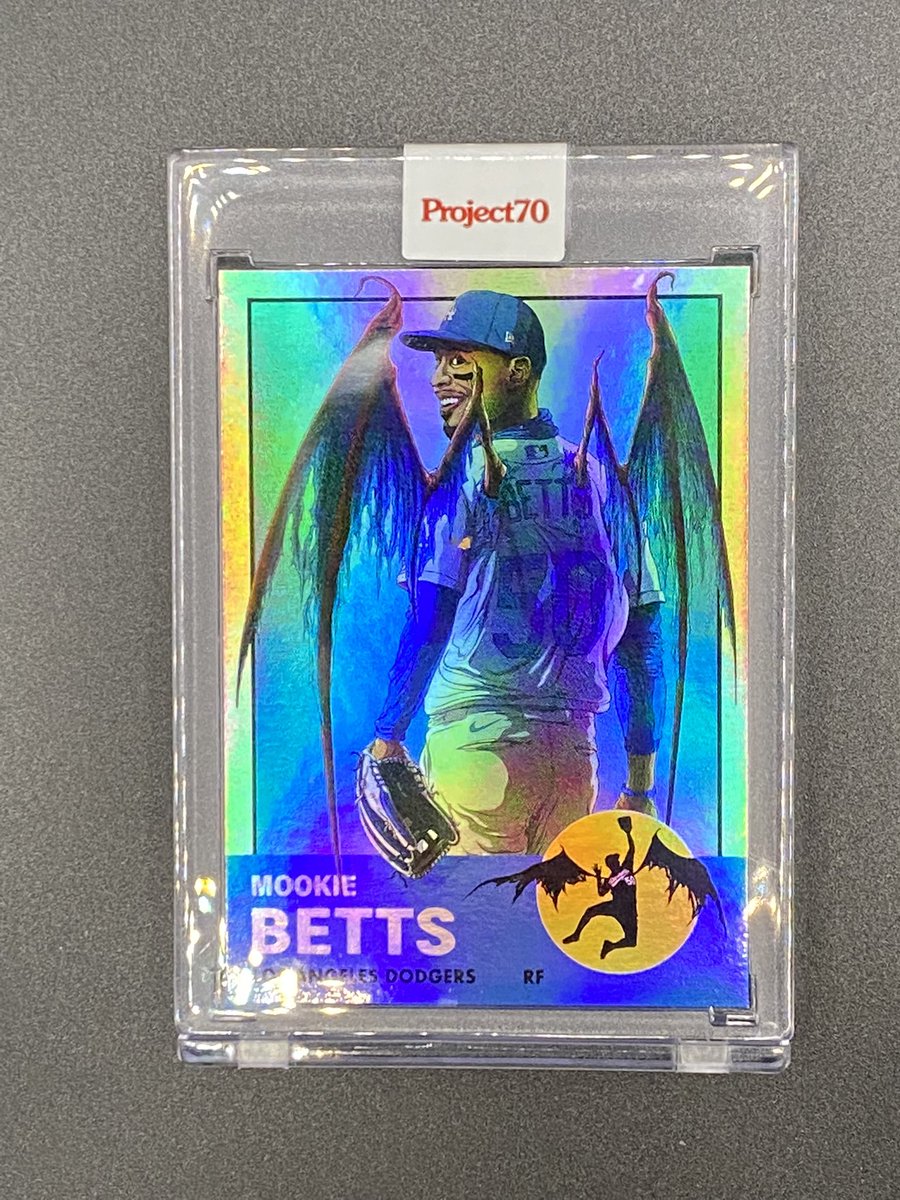 cub527's tweet photo. Just opened my mail today and I had an order from @Topps for one card. Mookie Betts from @alexpardee set. Well 2 cards were shipped which means I got a #foil card!!!  Numbered 43/70 #BoomGoesTheDynamite #ToppsProject70 #Topps #TheHobby 

@CardPurchaser https://t.co/HqwT4fHCLA