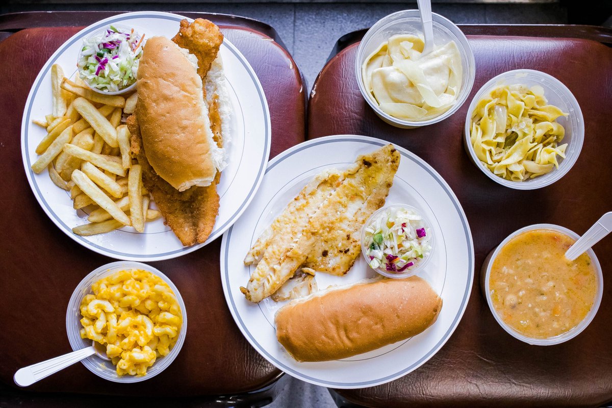 rossilynne's tweet photo. So excited to make my debut in @SAVEURMAG with a story about one of my favorite Pittsburgh traditions: The Fish Fry!

https://t.co/vUNnvVXijq https://t.co/MKvJEjpJEX