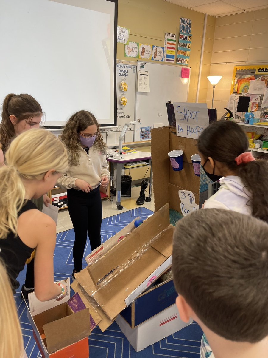 cherokee3A's tweet photo. We had a blast at the 4th grade cardboard carnival today! 🎟🎢 @Jgregory396 #cherokeeinspires https://t.co/l2rm2WsODT