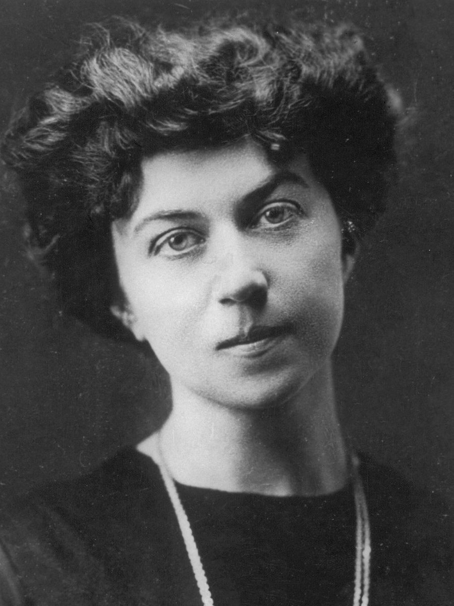 miomiomarx's tweet photo. Heute jährt sich der Todestag der Genossin Alexandra Kollontai zum 70. Mal – auf dass sie in unseren Kämpfen für den Kommunismus und die Befreiung der Frau weiterlebt! https://t.co/LQpOSwES6I