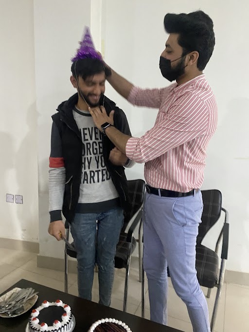 KarigarWeb's tweet photo. A birthday means that you are a year older, but a birthday party means you get to act 10 years younger. Enjoy the party!

Happy Birthday @ibtehaj.mughal 🎉

#happybirthday #birthdaycake #birthdayboy #birthdayparty https://t.co/ncVsTNjbXS