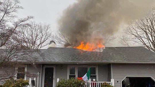 MasticFD's tweet photo. 8:15a this morning, the dept was alerted for a structure fire on Seaford Ave ,Upon arrival of Chief Sunderman, smoke was pouring from the home.A working fire was transmitted. 1st due units hit the hydrant &amp; used hose lines to attack a basement fire.TY to all agencies who assisted https://t.co/jFTXdXy5Jw