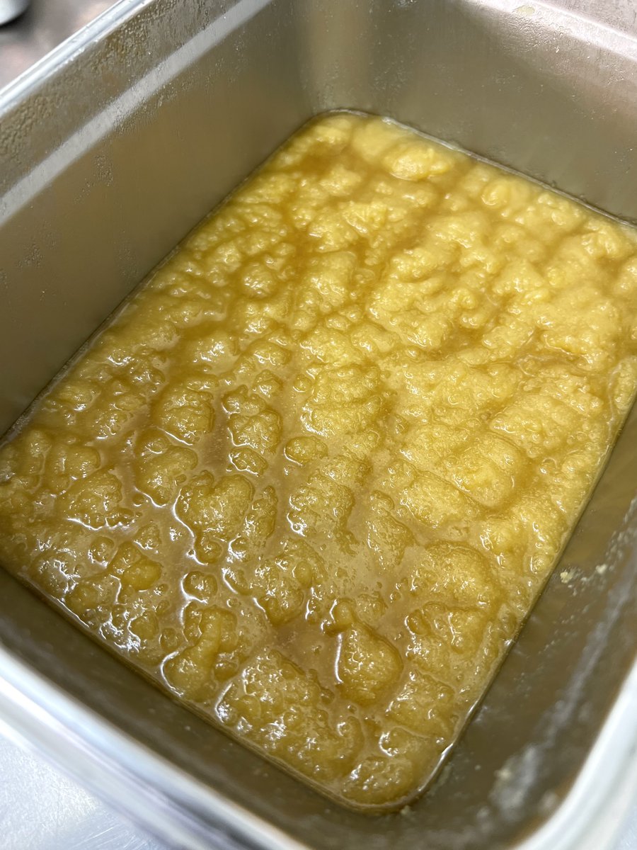 KingsGardenInc's tweet photo. Which are you dabbing….Banana OG Shatter or Roxx Batter? Let us know in the comments down below 👑🍯

#KingsGarden #RoyalConcentrates #LiveLikeAKing #KingofWeed #WhenQualityMeetsQuantity #KingsGardenFamily https://t.co/CD4W0b82Bf