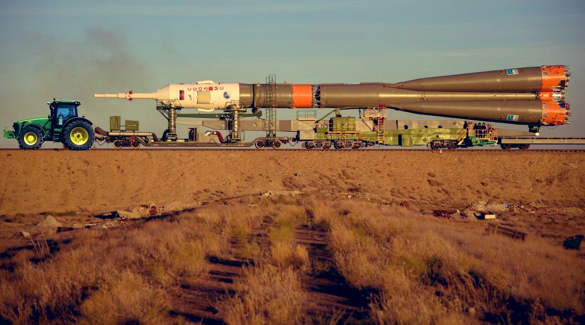 The3Swamp's tweet image. -Update-
Ukrainischer Bauer stiehlt Sojus Rakete