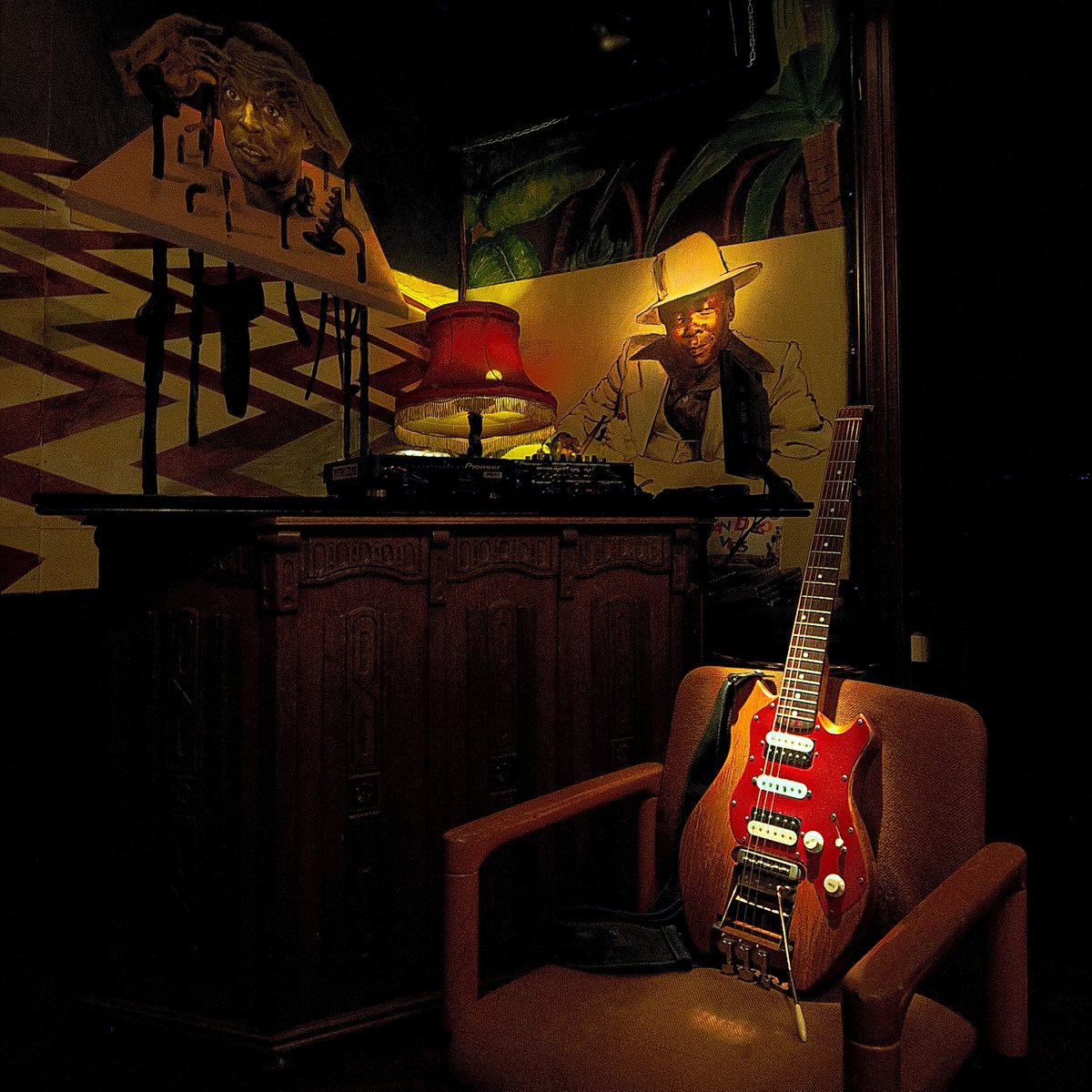 🙏Help keep the guitar moving forward🙏

igg.me/at/sC-dGnFIVQY…

#guitarcollection
#backpacking
#backpacker
#busker
#busking