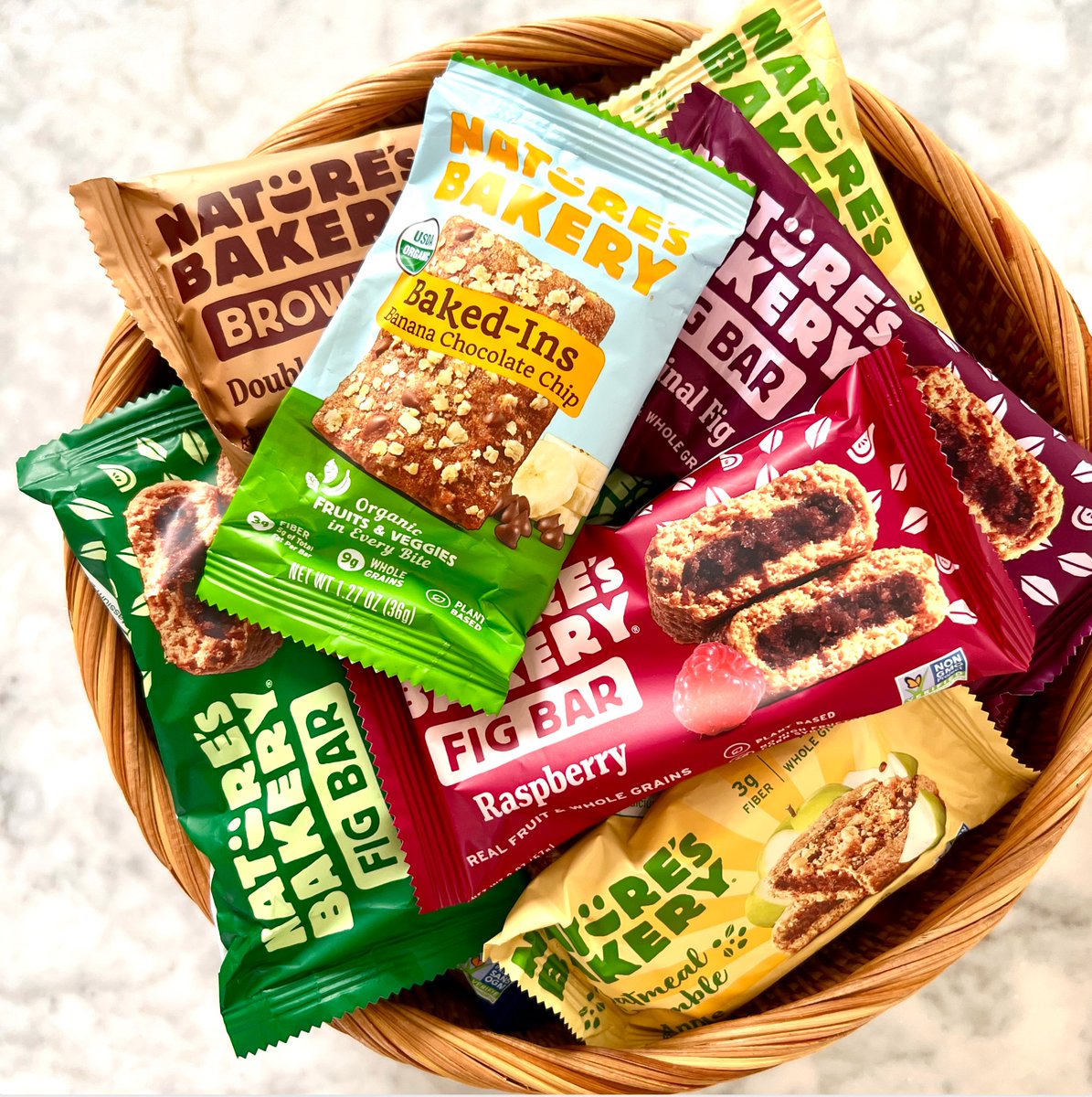 NaturesBakery's tweet photo. A little bit of everything = a whole lot of smiles! π€ Which snack are you going for?
#naturesbakery #softbaked #nongmo #nutfree #vegan #dairyfree #doublechocolate #brownie #oatmealcrumble #figbars #bakedins #snacktime https://t.co/AAXXYfRMLi