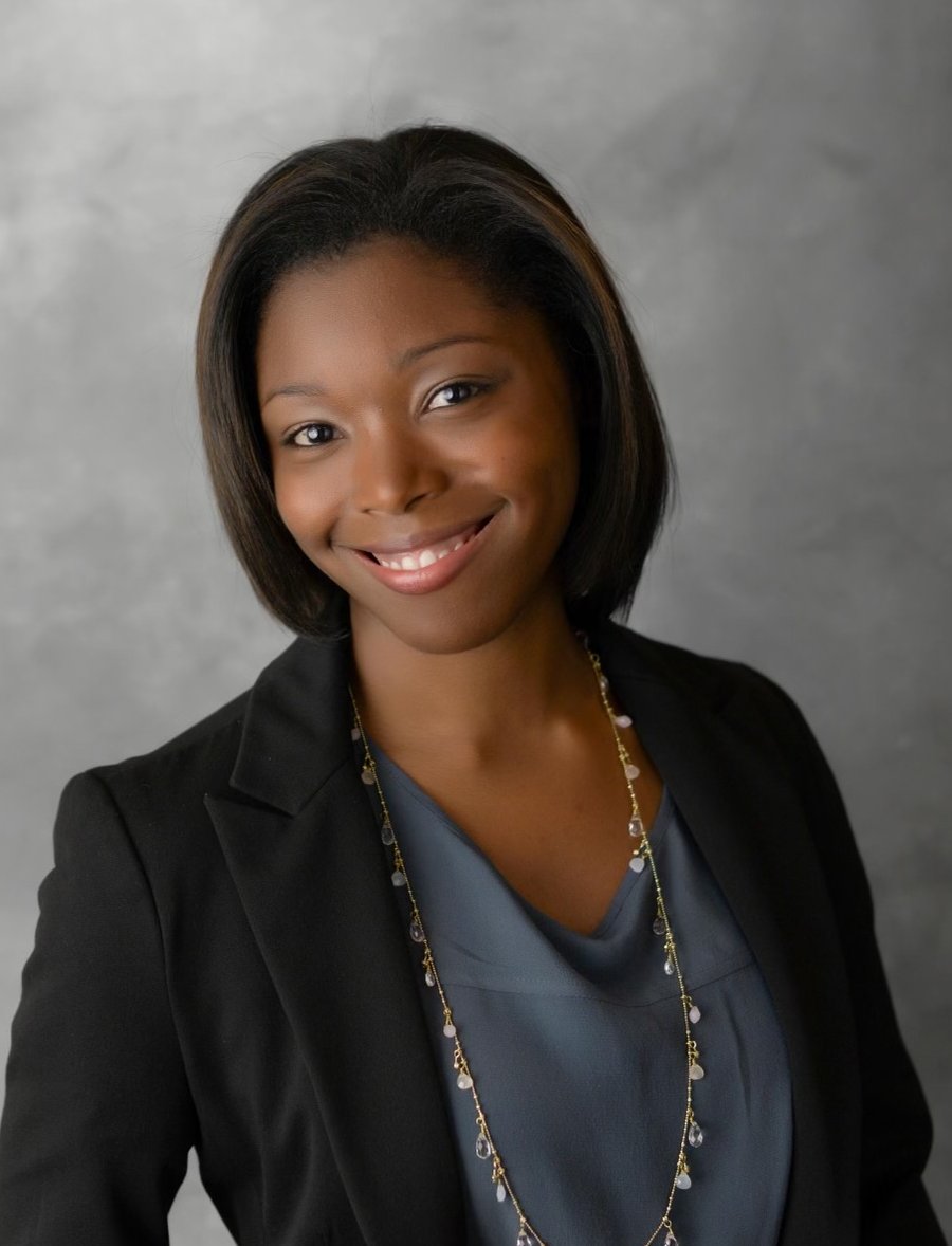 HMPathology's tweet photo. Meet @amhollomanmd, one of our neuropathology fellows and also our chief fellow! Dr. Holloman is especially interested in oncologic neuropath and loves spending time with her husband and her maltipoo, Rook #WomensHistoryMonth #BlackMedTwitter #BlackInPath #HMHPath #NeuroPath https://t.co/5e7XwmYPbl