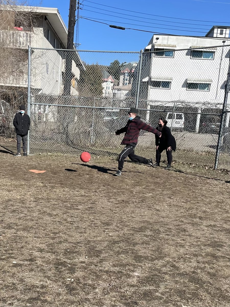 SD22AltPrograms's tweet photo. #CaliforniaKickBall season has officially started! There were challenges thrown out for an ALP staff vs students game. Stay tuned! #outdoorfun #sd22learns #sd22plays https://t.co/bfJkQGZhaW