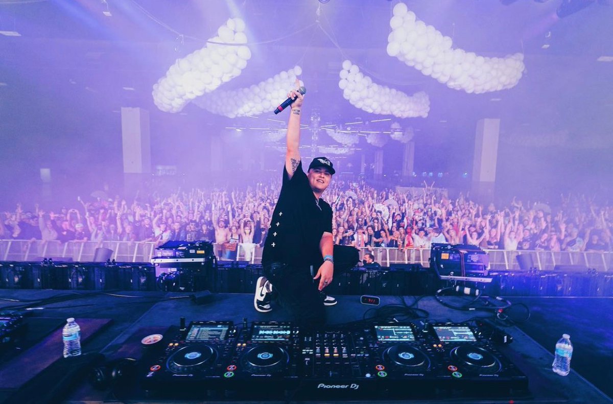 HypedLocally's tweet photo. March 9th marks the 16th International DJ Day, an initiative set up by the World DJ Fund and the international charity service Nordoff-Robbins.
-
.
.
.
#locallyhyped #hypedmovement #WorldDjDay https://t.co/143NKPI277