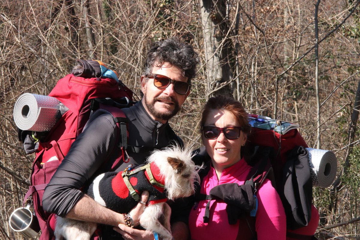CamminoCeleste's tweet photo. ⭕ ... e si riparte‼️
👉 Mary, Luca, Aki scendono da Restocina per risalire a #Castelmonte, passando per #Albana https://t.co/ZTn62D4UM4