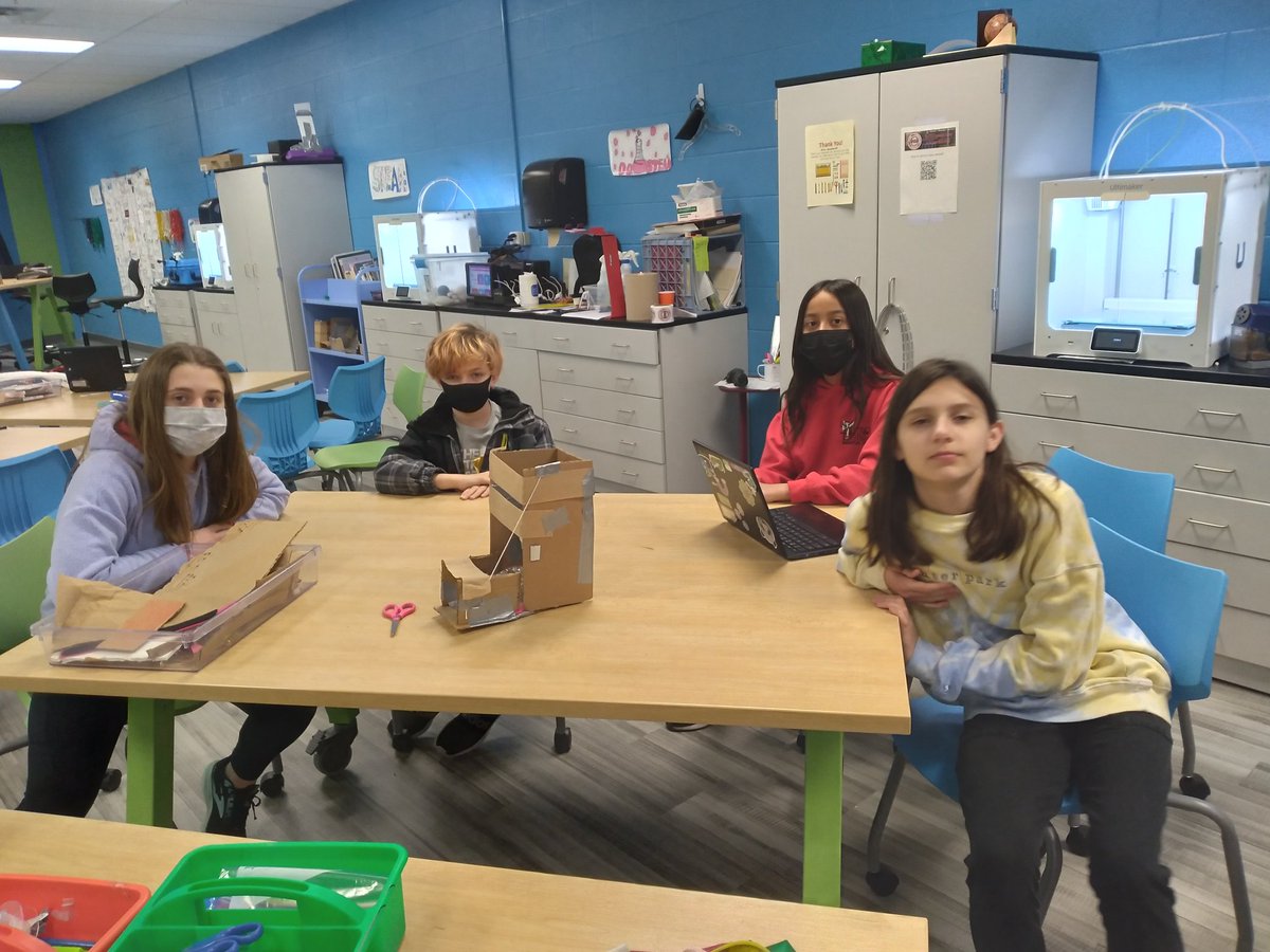 CITGOiaOQMS's tweet photo. #OQFamily 6th grade STEM Lab Ss getting ready to present AFO designs! #sd113a #pltw https://t.co/vzTwh3EZ6j