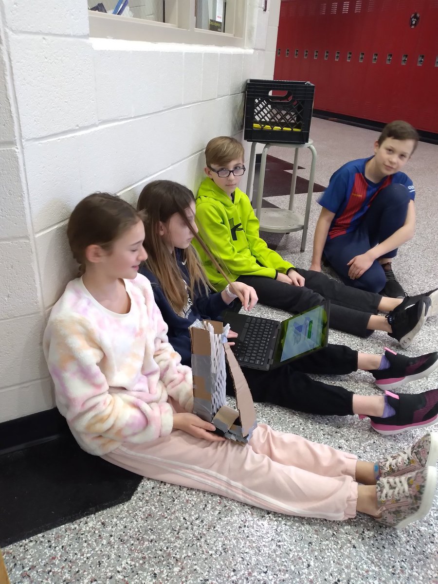 CITGOiaOQMS's tweet photo. #OQFamily 6th grade STEM Lab Ss getting ready to present AFO designs! #sd113a #pltw https://t.co/vzTwh3EZ6j
