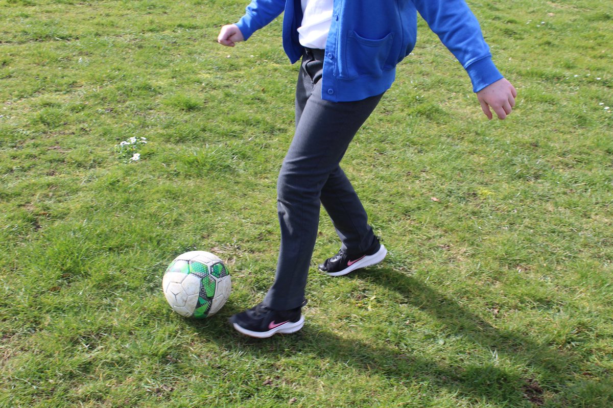 missknowles2020's tweet photo. So nice to see so many girls getting involved! #InternationalWomensDay #LetGirlsPlay @IanWright0 @Sport_England @England https://t.co/yraeYynpFW