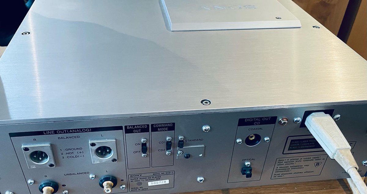 Midlandaudiox's tweet photo. Once in a lifetime opportunity to buy an immaculate @sony #scd1 boxed with all accessories and manuals and remote £2499 @midlandaudiox #belbroughton #worcestershire https://t.co/thYyZbwBm9