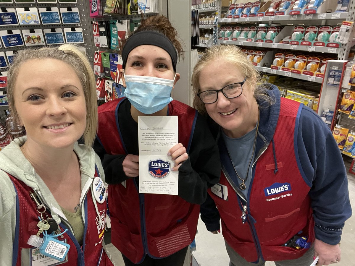lindseyAtLowes's tweet photo. Celebrating Front End Firsts! 🎉 
Kaitlyn got her first credit app &amp; THREE more to follow! 
&amp; Cashier of the Month, Siobhan got her first THREE credit apps in one weekend!  Super proud of the team and their dedication to SMART customer service!  
@WileyLorena @DamonBennettR7 https://t.co/19Au8seEvO