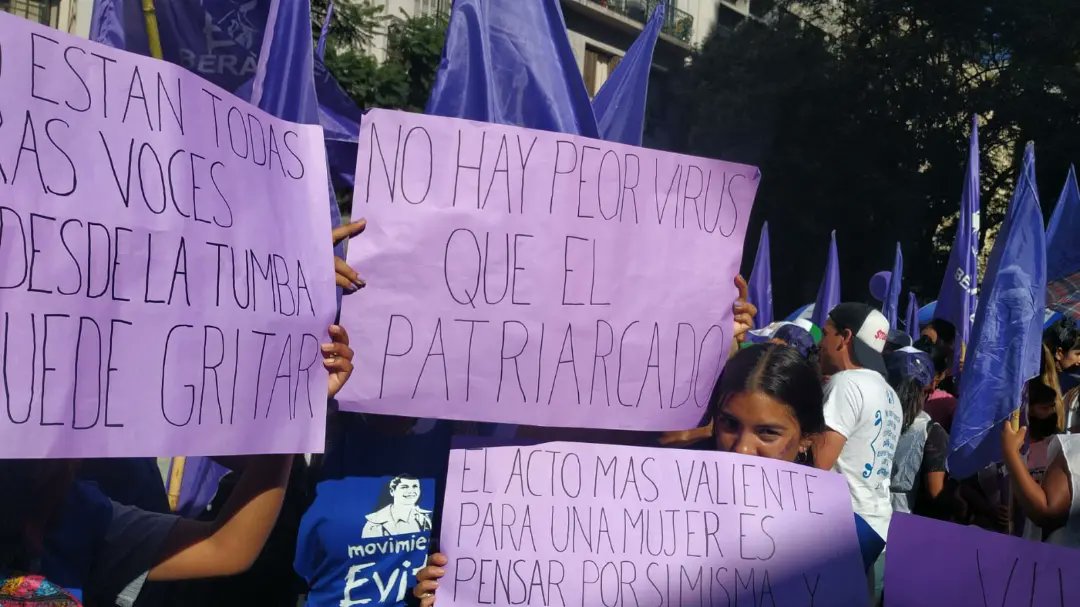 evitacomuna8's tweet photo. 🟣 PARO Y MOVILIZACIÓN TRANSFEMINISTA 

Ayer en el día de la mujer trabajadora marchamos juntes por:
 
⚖️ La reforma judicial feminista, con un eje transversal en las violencias por motivos de géneros, y contemplando nuestras demandas en perspectiva de derechos. https://t.co/DpZgt9Q64q