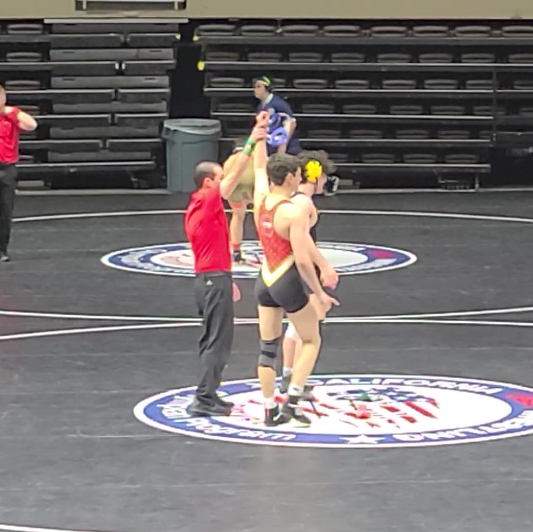ChrisCapo152's tweet photo. Great to be back on the mat, competing post-surgery at the CA USAW Folkstyle State Championships. Thank you, Coach Brian Peterson. #petersongrapplers @calUSAwrestling @CalGrappler @theopenmat @USAWrestling https://t.co/UAh2twginU