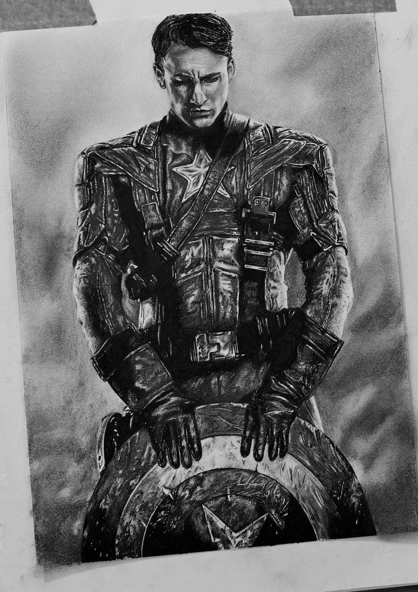 cosmicrebelscon's tweet photo. Next to highlight on the list is Ciaran Duffy. Ciaran is an extremely talented Artist whose photo realistic pencil drawings are a joy to behold. He has been with the con from the start. Check out his work at his table and also check out his Facebook page
https://t.co/g49D14iCry https://t.co/lRjx4Wvm5s