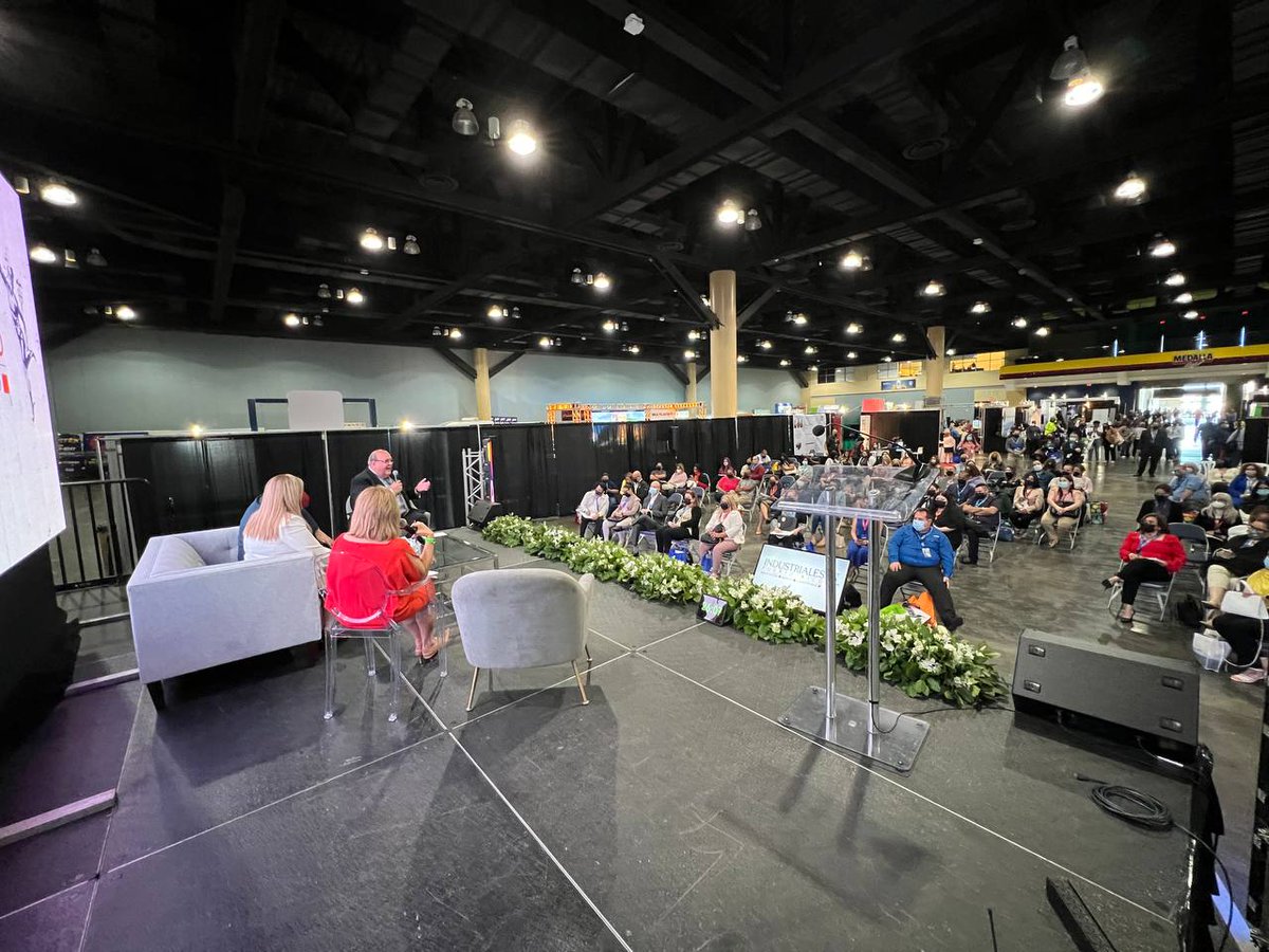 ASGPUERTORICO's tweet photo. #ASGInforma | Como política pública el Gobierno de PR busca respaldar el crecimiento, desarrollo y fortalecimiento de la industria puertorriqueña con la misión de maximizar la creación de empleos en la Isla. Agradecemos a Industriales de Puerto Rico su participación en #PRCompra. https://t.co/6Gbvh57r12