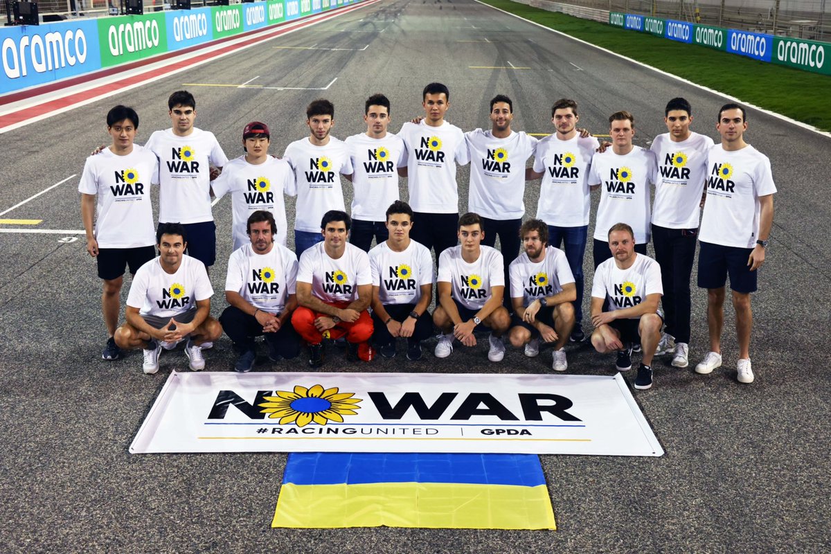 We stand with the people from Ukraine for peace and freedom. Please NO WAR. #StandWithUkraine #racingunited #GPDA @F1