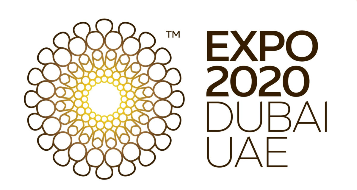 Last night Stephen gave us a fast moving multimedia experience themed around his recent trip to the Dubai Expo. #copse #croydon #expo #dubai 
1/8