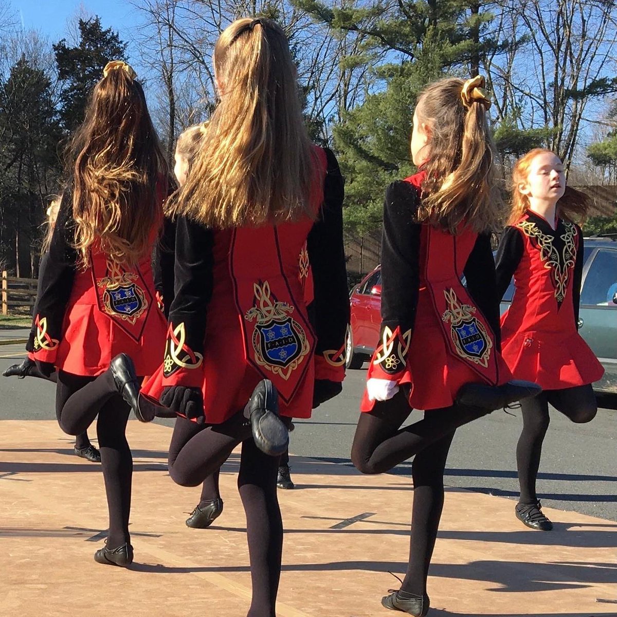 getlostcatering's tweet photo. Just practicing for our #StPatricksDay party on Saturday! We're celebrating the release of McMunn's Irish Red with kegs &amp; eggs at 7am, Irish food features, live music, and traditional dance  performances. #lostrhinobrewery https://t.co/e9GmF2pAI4