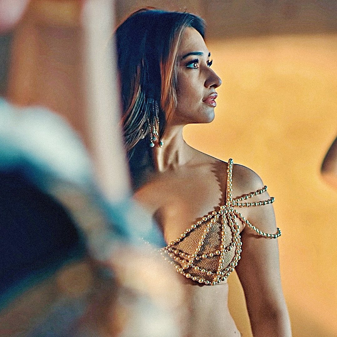 Aathavan_speaks's tweet photo. She is an Bermuda Triangle 🥵🔥 once we get into it! We can’t come back 😌 goddess Tammy @tamannaahspeaks
.
#TamannaahBhatia #TamannaahBhatia #Tamannaah #Tamanna #Tammy #Tabahi #RetroPanda https://t.co/Jm4CFqxDGT