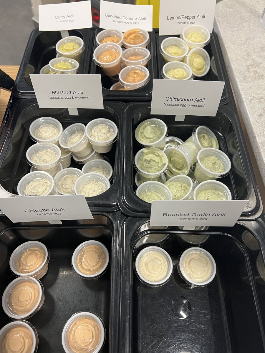mmekraus's tweet photo. C’est parti! Merci ⁦@Aramark⁩ pour notre déjeuner belge aujourd’hui ⁦@bayviewglen⁩ ! Miam! 🇧🇪 😋 #journéedelafrancophonie #JDLF2022 https://t.co/SAkQEHcDZ3